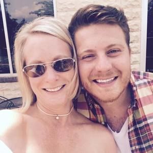 Meet your Posher, Max